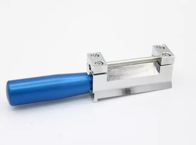 hose abrasion tester drive: ホース摩耗試験機-ドライブISO 6945に準拠した試験用円筒形プラグ付き摩耗試験機。