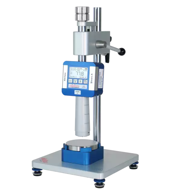 : 手動式硬さ試験機。スタンドに取り付けた状態