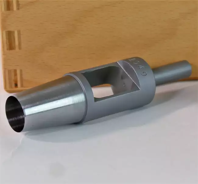 abrasion tester: 磨耗検査：試験片を規格に適合させるための回転ダイスの詳細。