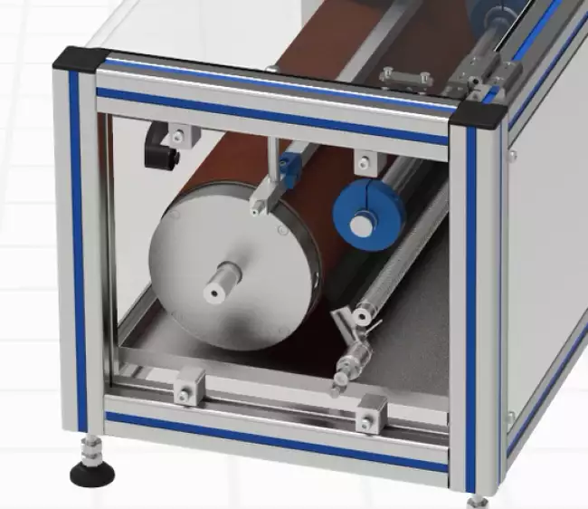 abrasion tester: Abrasion_Check：ローラーの後方に設置されたブラシが、試料から摩耗粉を取り除く。